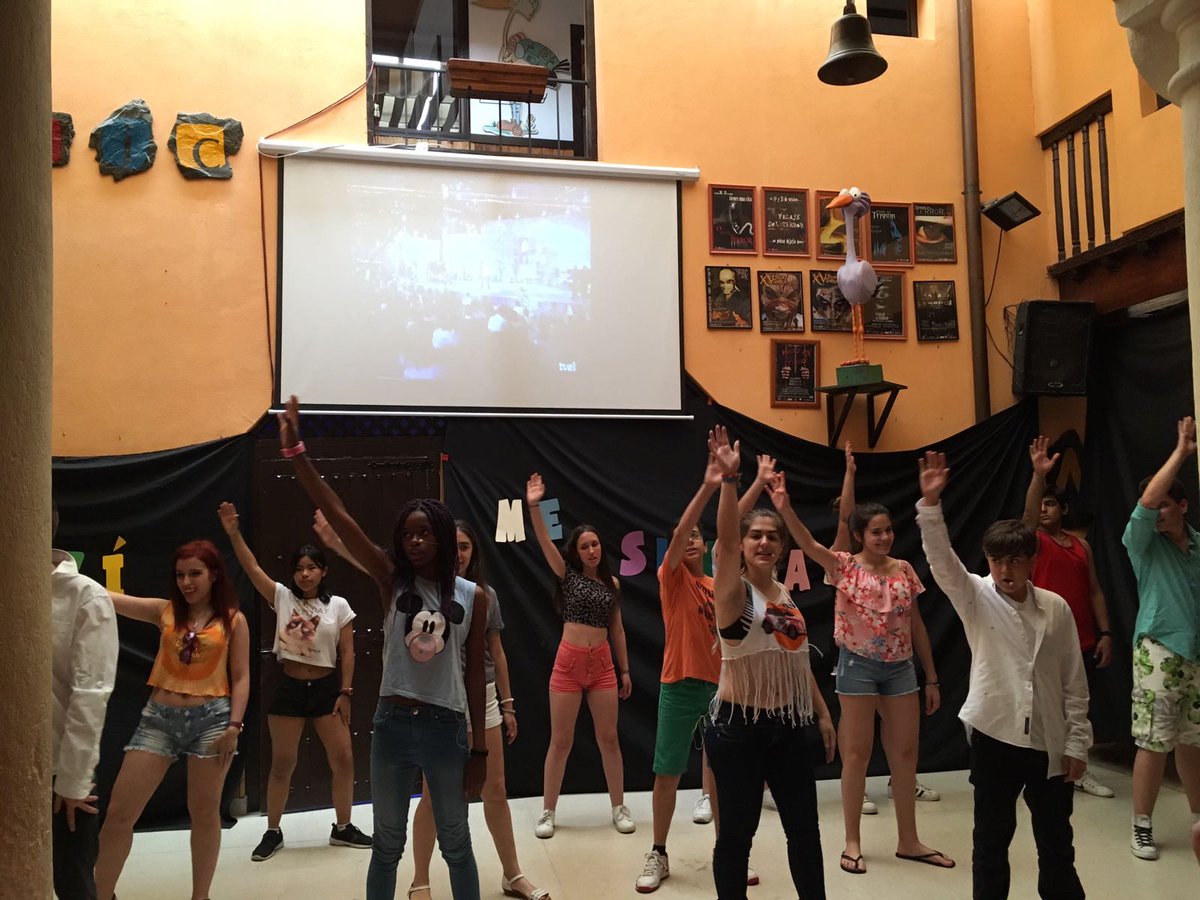 CJCisneros_'s tweet photo. Ayer pasamos un día estupendo ensayando, conviviendo y preparando nuestro show de Tú sí me suenas... ¡El esfuerzo mereció la pena! #CJC 🙃 https://t.co/9iVYdCcNeu