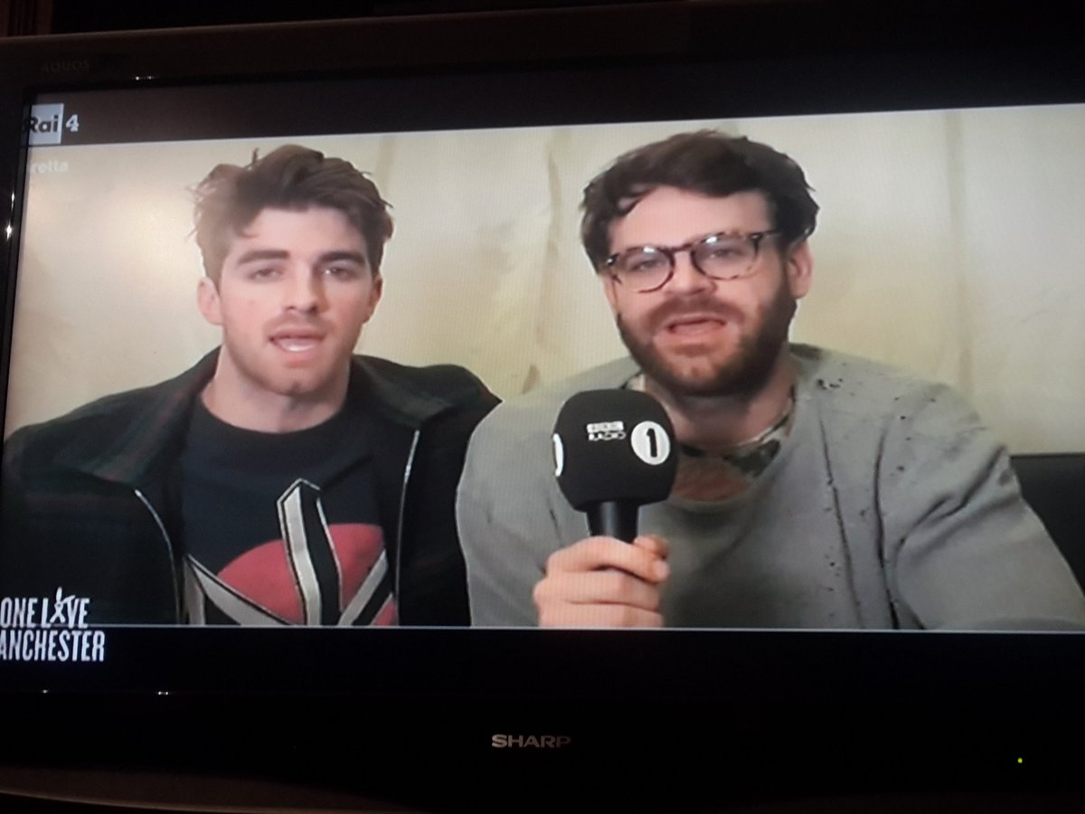 Alessandra_tw28's tweet photo. @TheChainsmokers @coldplay  @drewtaggart @AlexPallNY ♡ #SomethingJustLikeThis #OneLoveManchester ♡ https://t.co/Y4QSkl21HC