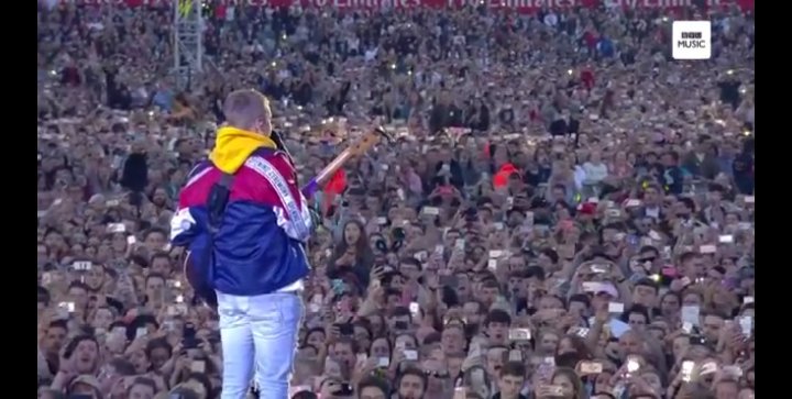 xluvmylaheyx's tweet photo. Justin
Dziękuję za twoją pozytywna energię!  #OneLoveManchester https://t.co/4uo57XR6ex