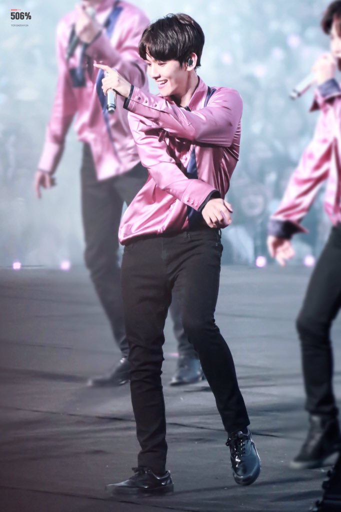 baekfullbody's tweet photo. https://t.co/LWJi5Axbx4