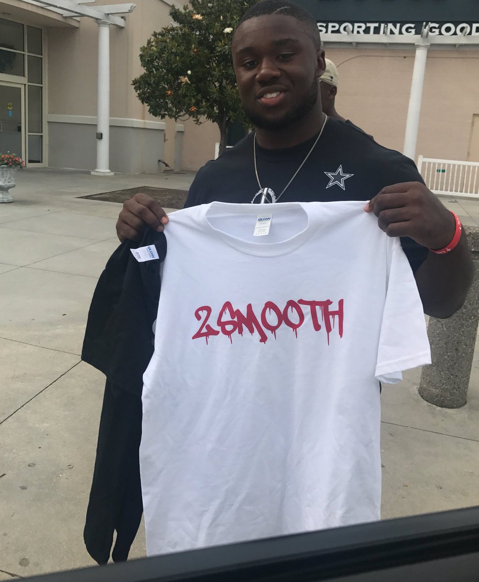 2SApparel's tweet photo. Newberry Commit @_Jr52 cops his 💪🏽🔥 Congrats on graduating keep being 2SMOOTH on and off the field 😈✌🏽#2smoothlifestyle #neversettle #copone https://t.co/KrV0oxCkXP