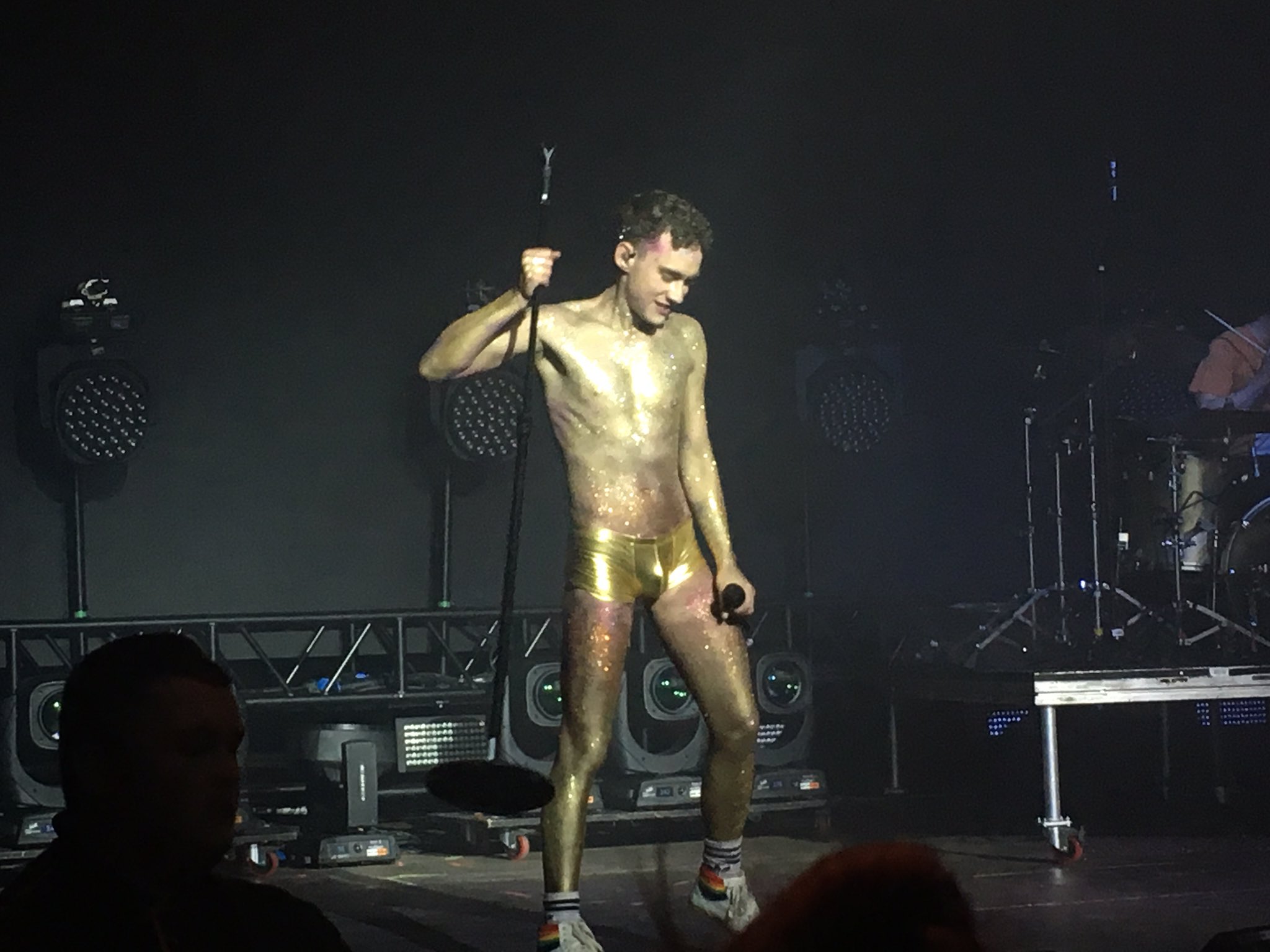 celine on Twitter: "OLLY ALEXANDER WAS NAKED AND COVERED IN GOLD GLITT...