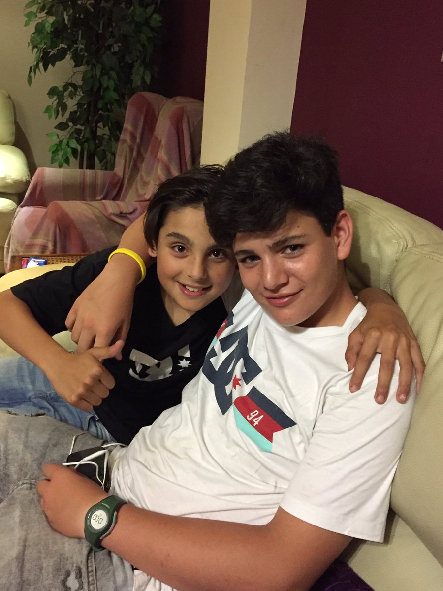 xavieraracil's tweet photo. La fiera del meu cort fa 13 añets tela!!! https://t.co/DH4hjk3VaM