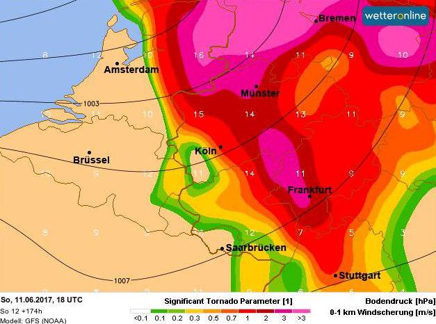 Weerprimeur's tweet photo. Serieus TORNADOGEVAAR over een week. We houden het in de gaten... https://t.co/QUWLA8QE8P