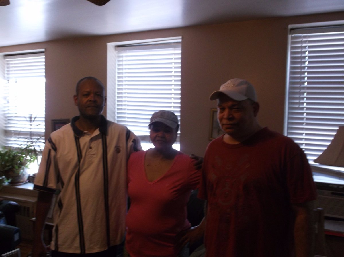 krkroberts17's tweet photo. It's my causin Frederick my mother and my brother Edward Roberts and myself. https://t.co/v3GhoDAAOh