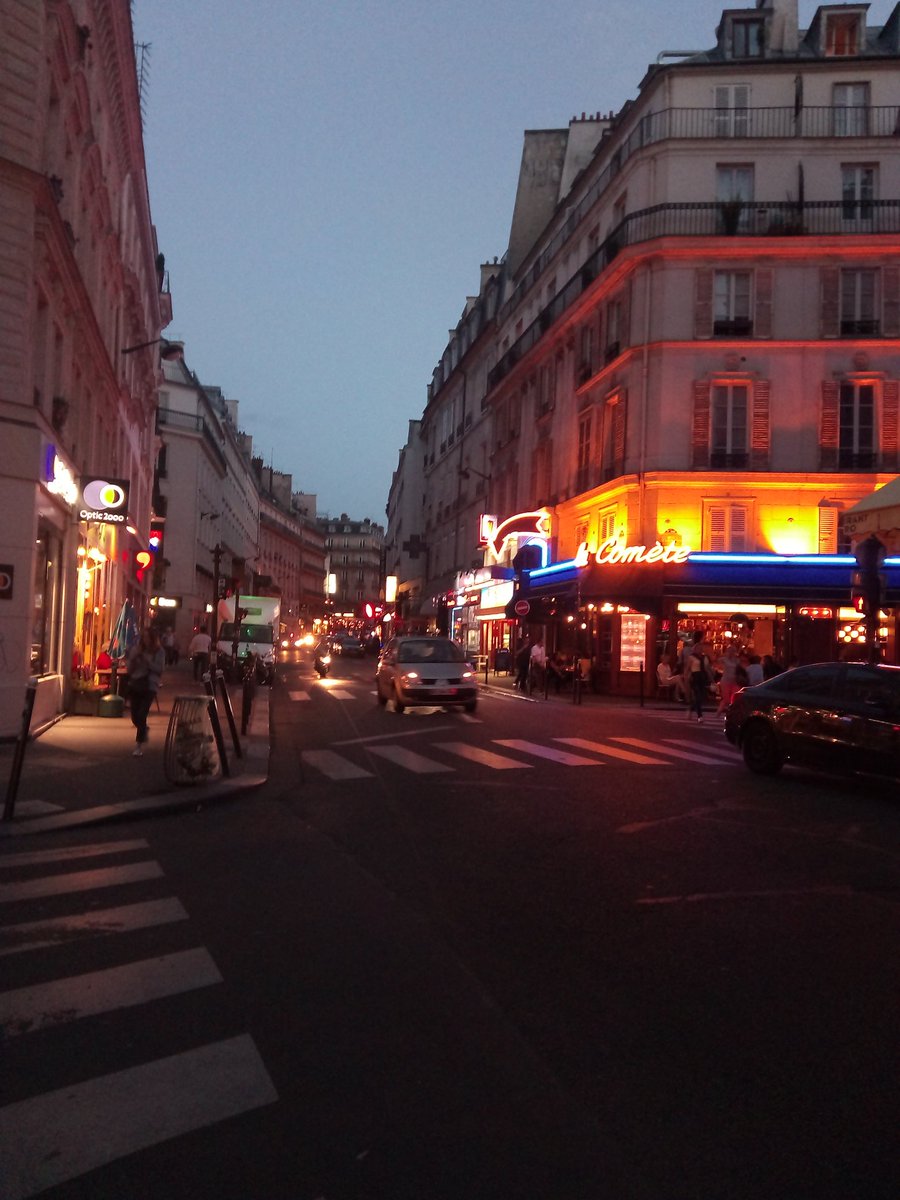 docedatuga's tweet photo. Como eu gostava de voltar a esta noite... ♥ #semfiltros #paris #maio2017 https://t.co/BtS6WxwPpS