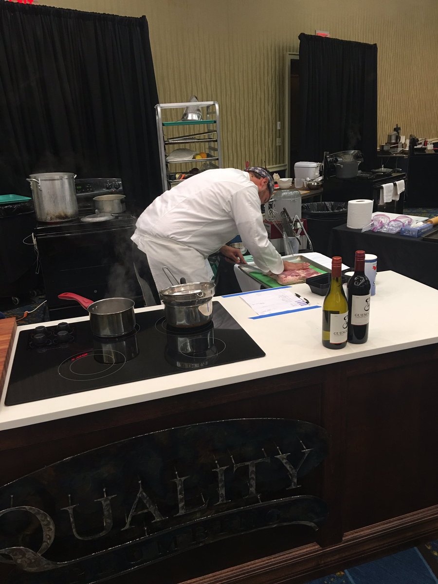 tastegville's tweet photo. And Chef Robert Miles Burnett from @eatthe80 just started cooking at #IronChefCompetition #TOGG2017 https://t.co/hd4wAbRZo5