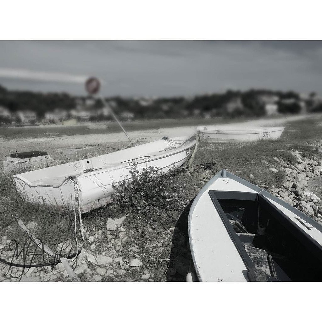 thescriptbible's tweet photo. Stop at the end of the road #blackandwhitephotography #boats #island #rab #croatia https://t.co/Xca5h4xXbe https://t.co/OOX7qRAEz0
