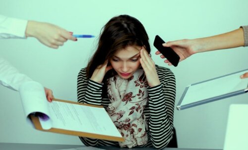 Uberarabic's tweet image. الضغط النفسي يعرف بين الأطباء بالقاتل البطيء! فهو يسبب ارتفاع ضغط الدم وامراض القلب وآلام الصدر والموت المبكر!