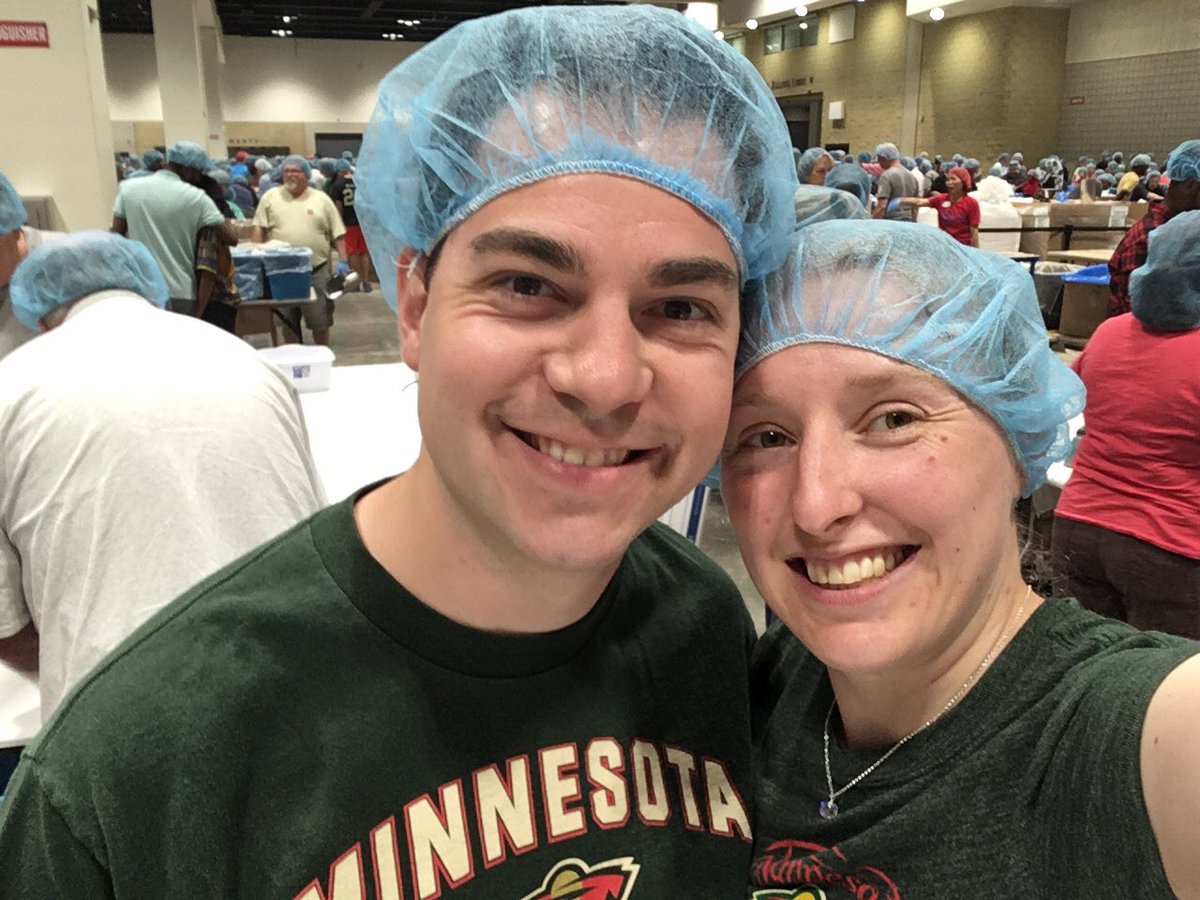 beckster_ryley's tweet image. Thanks @mnwildSTH &amp;amp; @mnwild for the invite to help #fmst pack food for #LoveSomalia