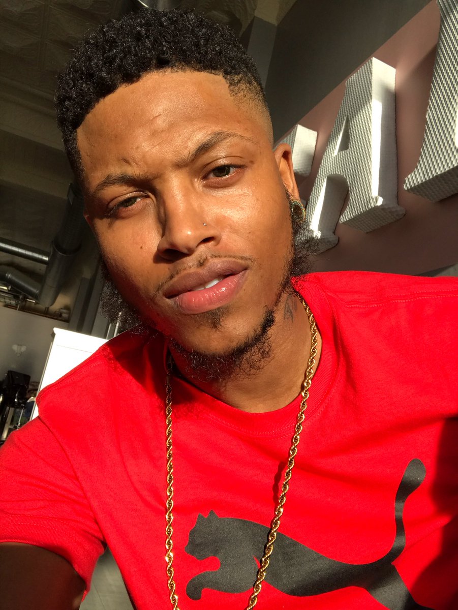 baddguyy23's tweet photo. #king https://t.co/teuIVq1OQ8