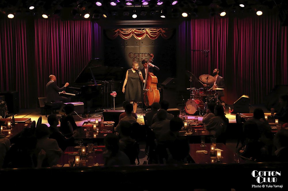 【ライブ写真を公開しました】CÉCILE McLORIN SALVANT ★写真はこちら→ facebook.com/pg/cottonclubj…
 #CécileMcLorinSalvant #CottonClub