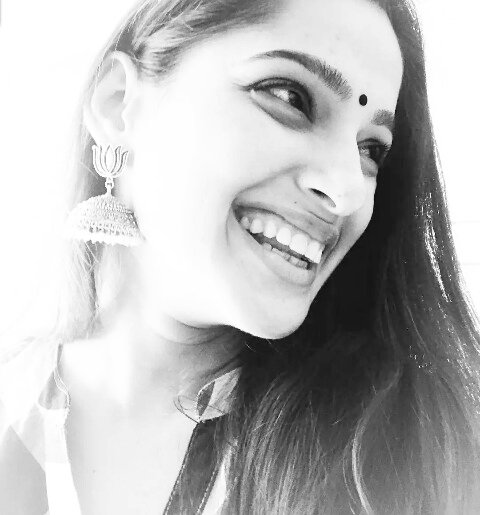 _priya_world's tweet photo. The way to my smile is through your smile....😊😍 #keepSmiling princess @bapat_priya 💖💖💜💜💞💞 https://t.co/EQ2tz7r1pV
