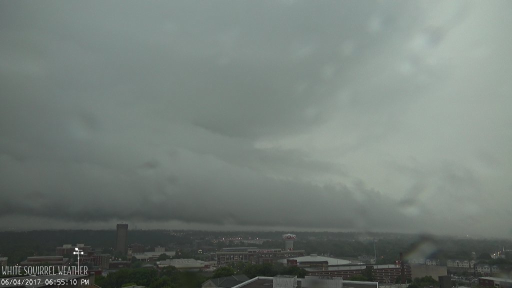WKUweather's tweet image. Nice shelf cloud moving through #WKU right now.
