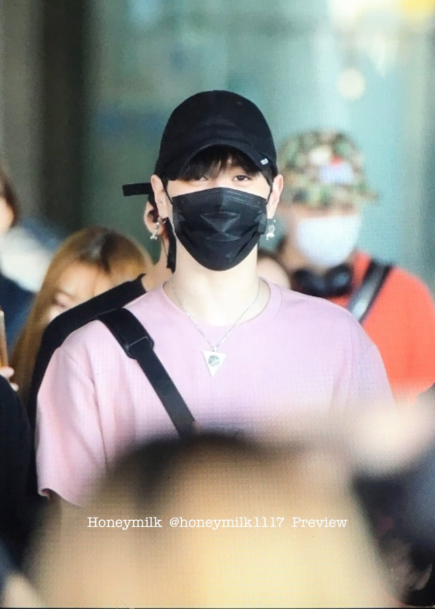 honeymilk1117's tweet photo. 170605 인천 도착
오늘도 예쁘네…👼
#유겸 #Yugyeom #GOT7 https://t.co/xodmc5bbuk