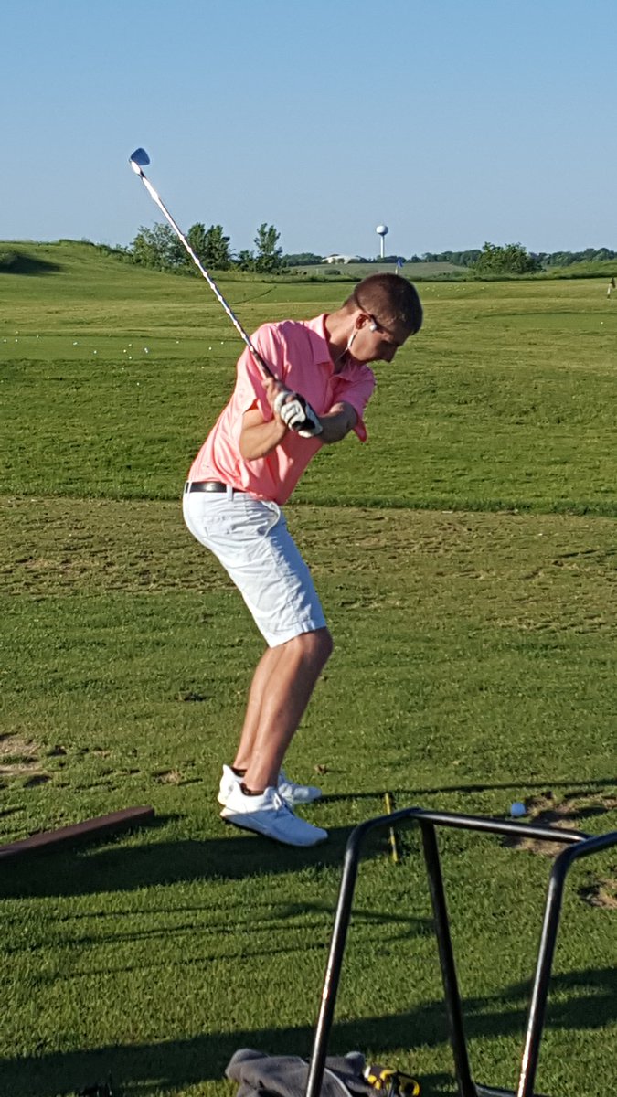 ChiltonGolf's tweet photo. Getting a little practice in before tomorrow. #chsgolf #1shot@atime #wiaagolf #buggy https://t.co/06AJMX71VA