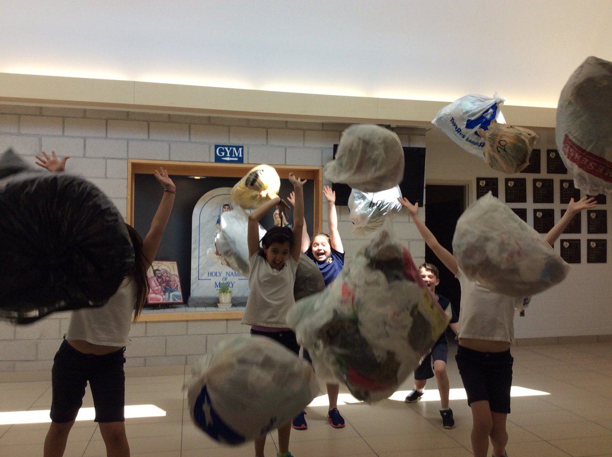 hnomces's tweet photo. Reduce, Reuse, Recycle - Plastic Bag Challenge at HNOM
#PlasticBagGrab https://t.co/nmnXX3B5jf