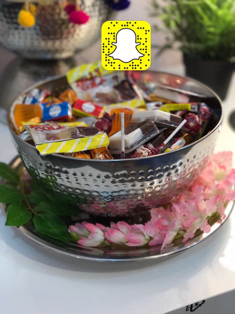 صواني لتقديم العيديات بتعبئه او بدون #عفيف #بنات_عفيف #عفيف_الان #عفيف_على_تويتر مااحلل التقليد