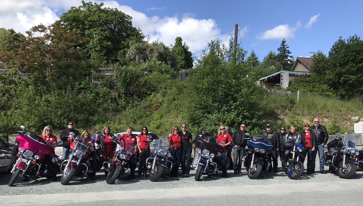 CDwomensrideday's tweet photo. #canadianwomensrideday #cwrd supporting Worlds Largest One Day Street Hockey Tournament #paradisecheese #islandhockey https://t.co/wZaoV0YYEb