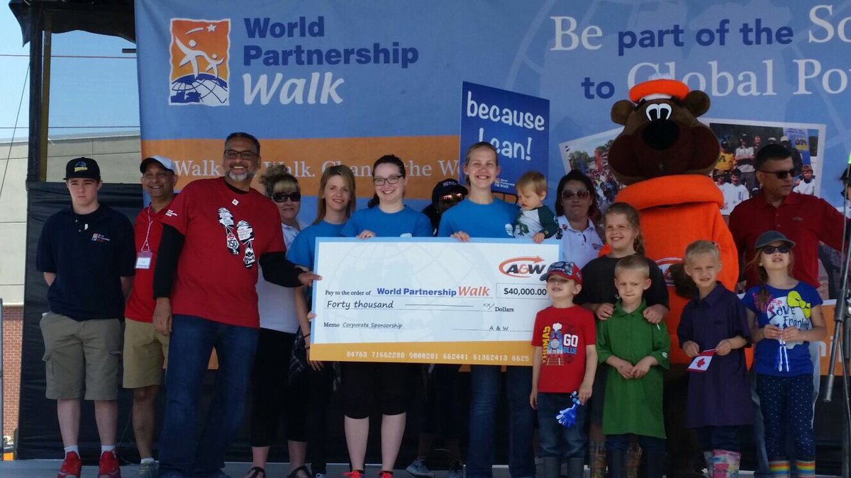 AlexFatehali's tweet photo. Thanks to our generous donors you are amaking a difference to end global poverty #wpwalk150 KW @awrestaurants https://t.co/VG8GmBq9ET