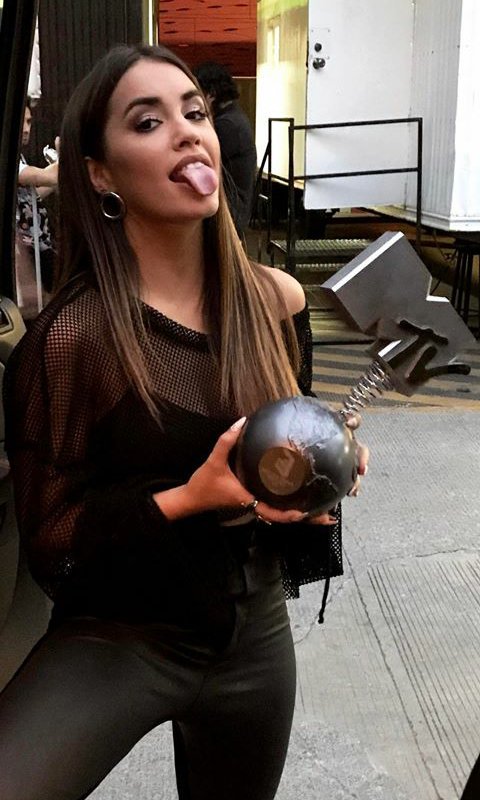 LaliPromotion's tweet photo. NUNCA OLVIDEMOS EL EMA QUE GANAMOS  #LaliEnLosMIAW https://t.co/wevssVTMfz