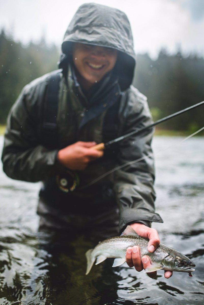 BadfishTv's tweet photo. Freezing rain and onlooking brown bears weren't about to curb the excitement of Wes's first AK Dolly.
#outbound17 @BassProShops https://t.co/QGsKWnn5e9
