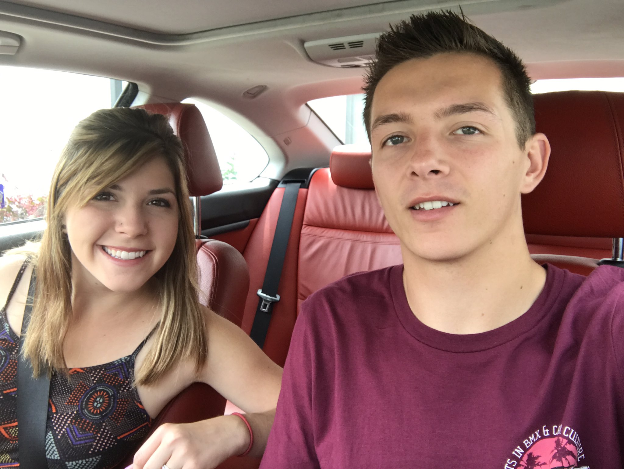 adam lz on X: Im in love with this chick. Shes pretty cool.  #thatdudeinblue #babeinblue @awejandwa t.cob9l5Of4c0y  X