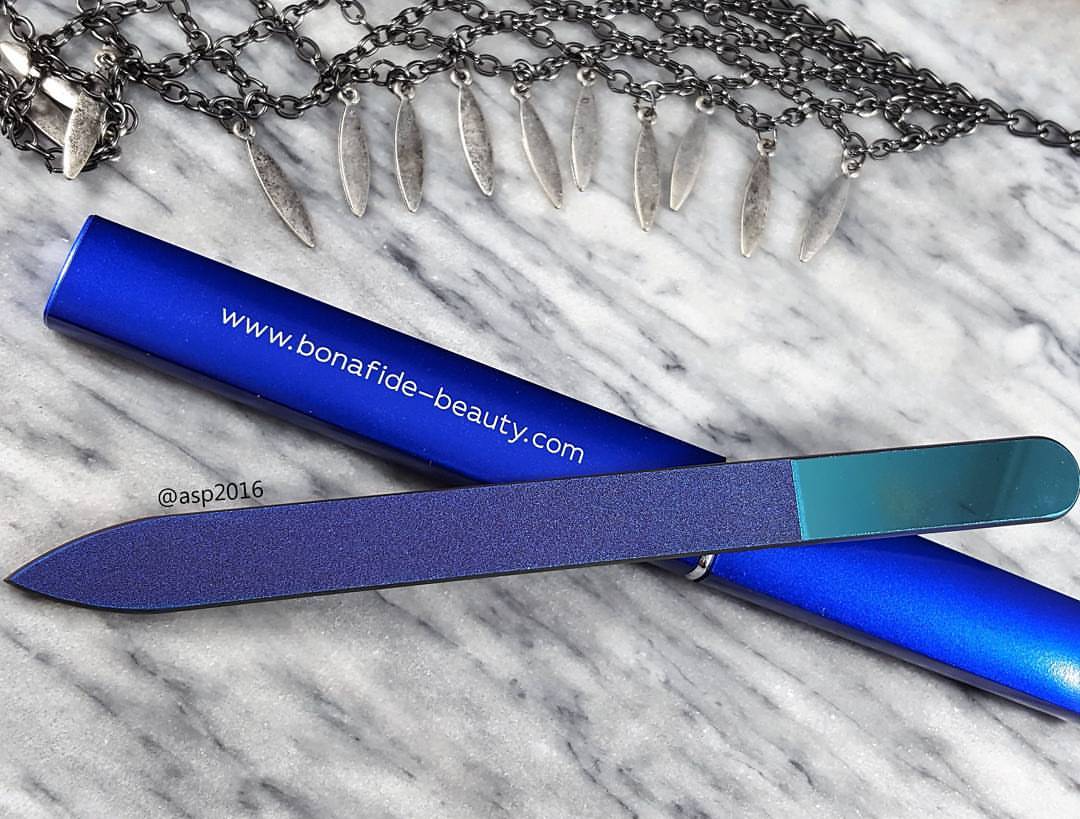 Anya reviews Bona Fide Beauty's New Release 1-Piece Cobalt Titanium File
youtu.be/jWZ0iMs-rak