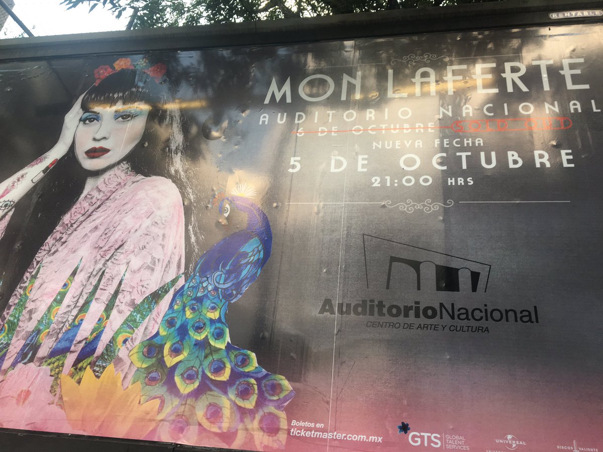 daniel_ratia's tweet photo. Felicidad es ir caminando hacia tu casa y ver a @monlaferte ❤️ Cada vez falta menos para el gran día!!!! 😱😱#AmarrameTour @AuditorioMx https://t.co/L9enyfSHVQ
