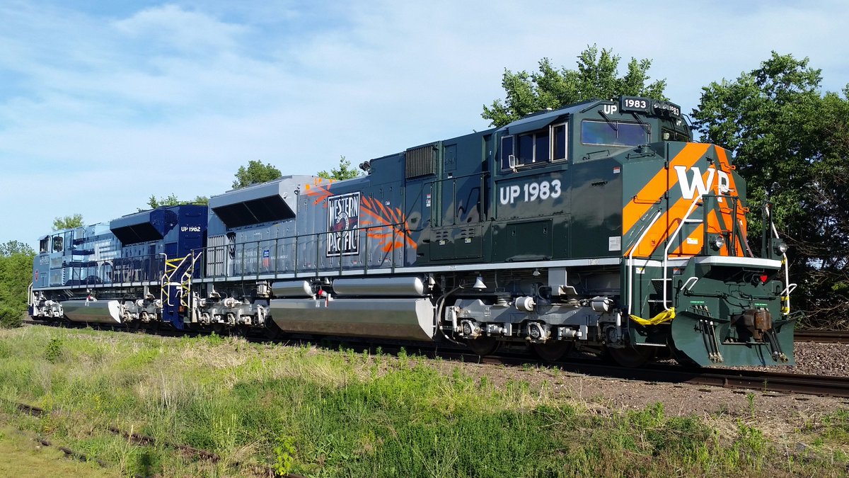PhoebeSnowGames's tweet photo. @UnionPacific Western Pacific and Missouri Pacific Heritage Units #UP1983 and #UP1982 at Rochelle. No idea they'd be there today. https://t.co/am1P7HTmnt