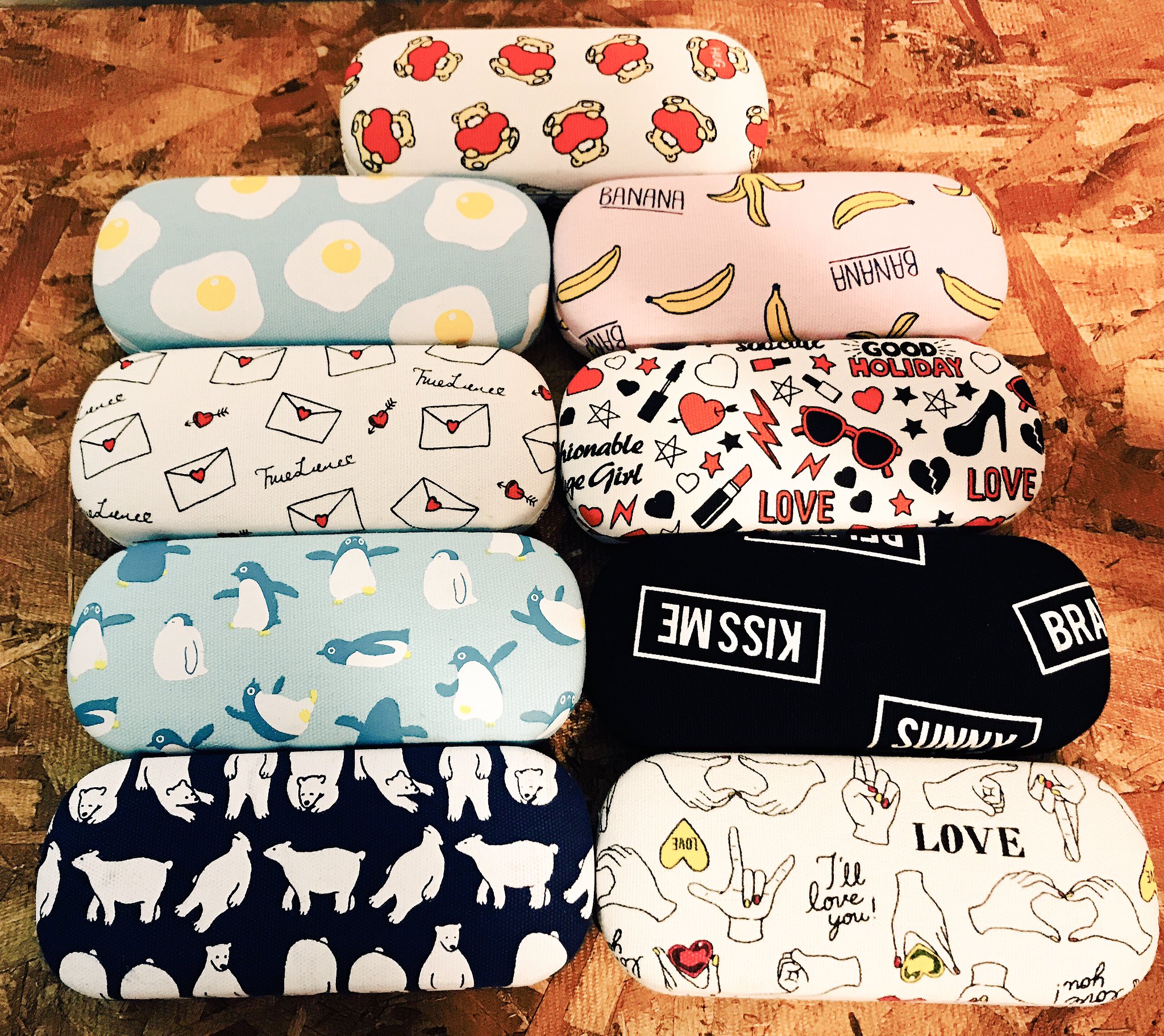 Twitter 上的 サンキューマートあべのルシアス店 商品紹介 メガネケースのご紹介 サンキューマート オリジナル商品 シンプルなものから可愛いものまで種類豊富にございます 是非お気に入りのメガネケースを見つけてくださいね もちろん全品390円