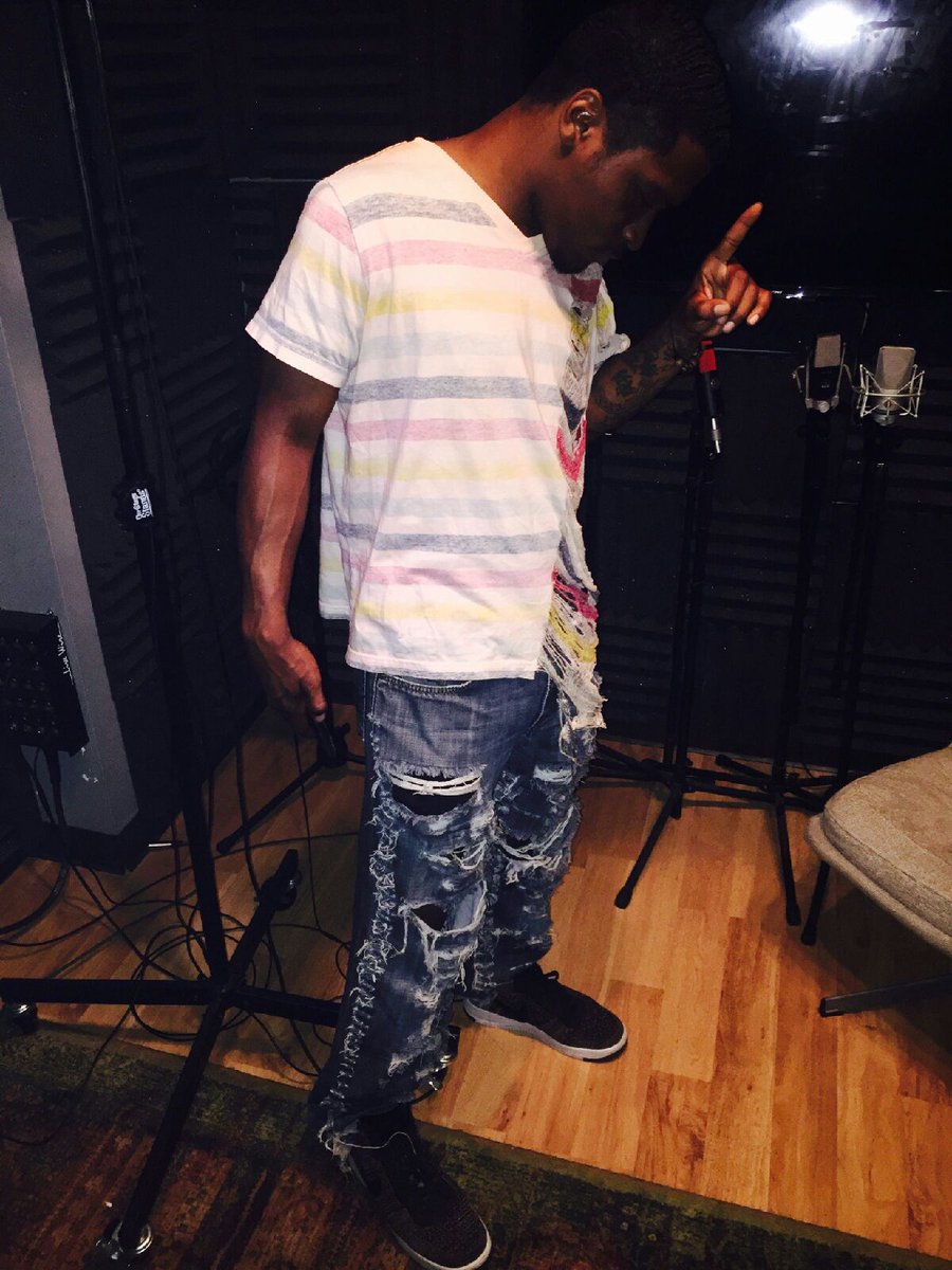 tharealpakistan's tweet photo. Watch me Work Bihhh..
#LivePaidEnt https://t.co/EYDQ5Za2jv