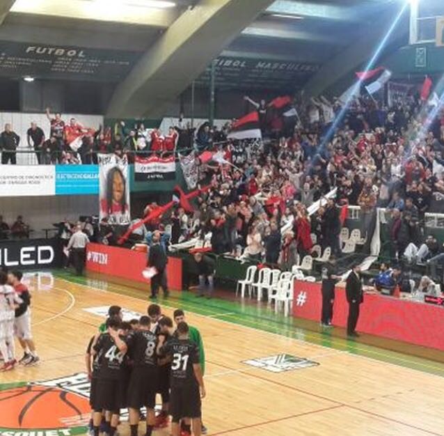 FilialMtonBell's tweet photo. Pasan los minutos, las horas y cuesta bajar. Gracias ETERNAS jugadores y CT, la entrega y las ganas de ganar contagiaron esta locura! 🇪🇬🇪🇬🇪🇬 https://t.co/0YF6m6e6KQ