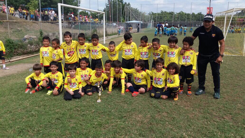 marcel8a's tweet photo. Felicidades campeones @AlfaroMoreno https://t.co/A5KtCNObGJ