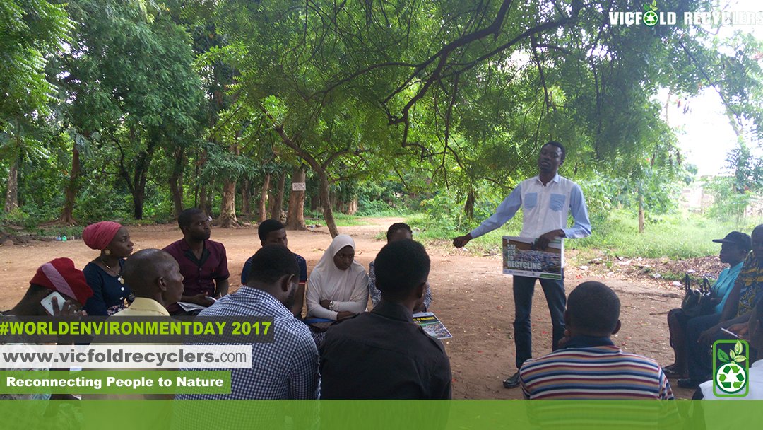 vicfoldrecycler's tweet photo. Final Housekeeping towards the #WorldEnvironmentDay2017 celebrations. Our interaction with #cleankwaraproject volunteers was amazing https://t.co/tQokZ7IPno