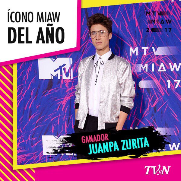TVyNovelasMex's tweet photo. El host e ícono millennial del año es el mismísimo @ElJuanpaZurita. #MTVMIAW2017 https://t.co/GQv2UNqCYF
