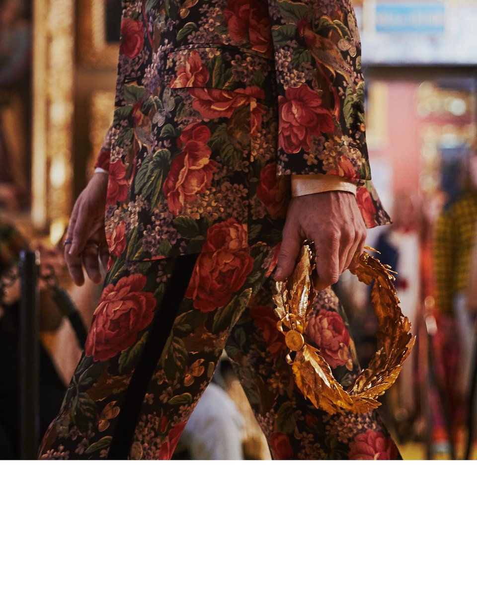 O Xrhsths ㅏㅑㄴ Sto Twitter ててくん クルーズシリーズも絶対すごく似合うから着れるといいね 花柄スーツ も 龍柄デニムジャケットも Gucci V Taehyung T Co Yacqcrtnhx Twitter