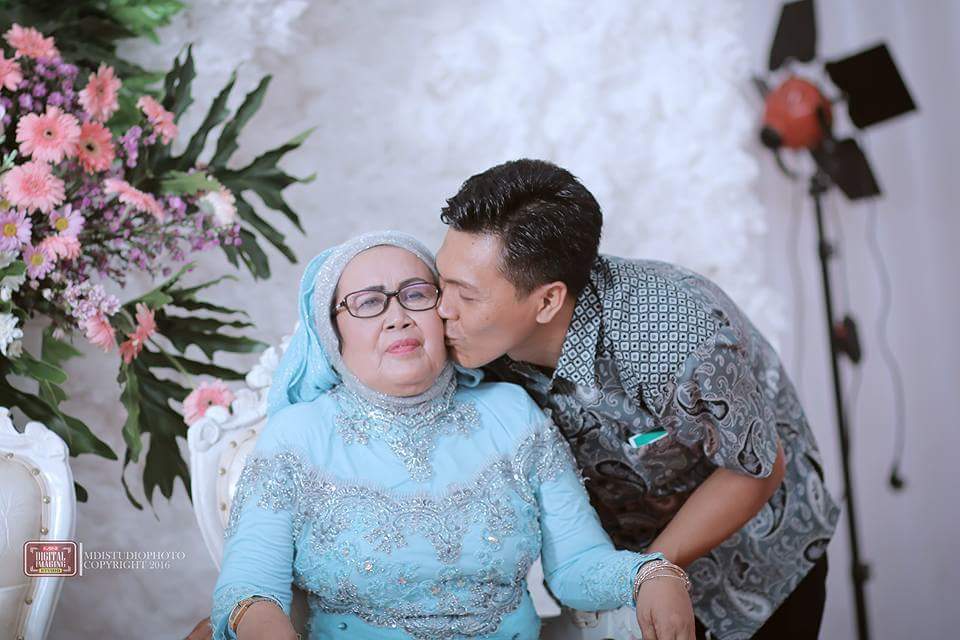 riancitraland's tweet photo. #wedding #photowedding #weddingserang #weddingcilegon #weddingpandeglang #weddingrangkas #weddingtangerang #weddingbanten #infopandeglang https://t.co/IxH9IdtcxD
