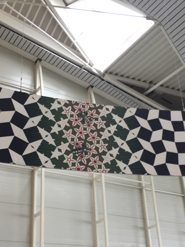 ellenrombout's tweet photo. Mooi! #Esscher op #Schiphol! https://t.co/w4SQfD0VkV