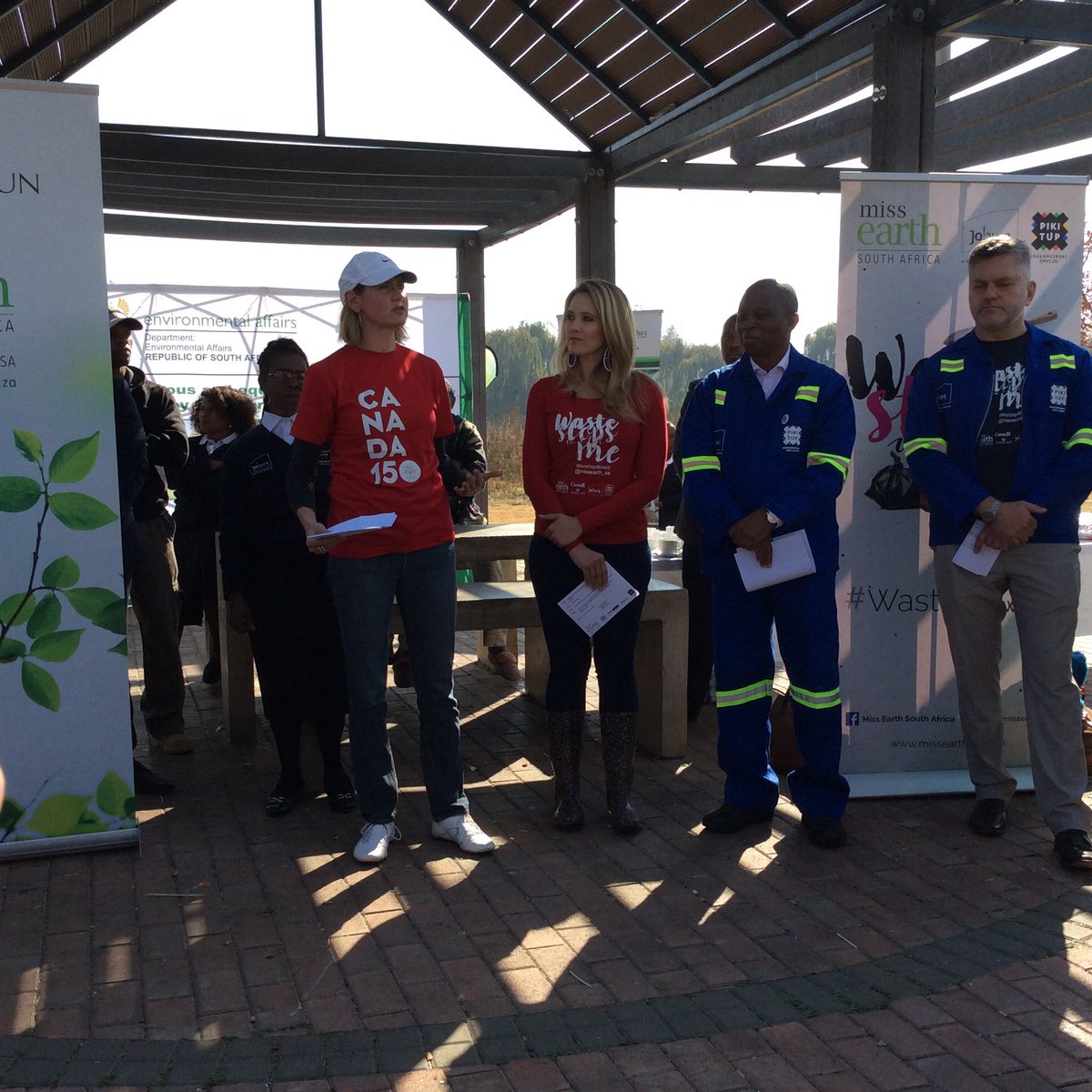 High Commissioner <a href="/SandraMcCardell/">Sandra McCardell</a> gives opening remarks #WasteStopsWithMe campaign in celebration of #WorldEnvironmentDay #WithNature