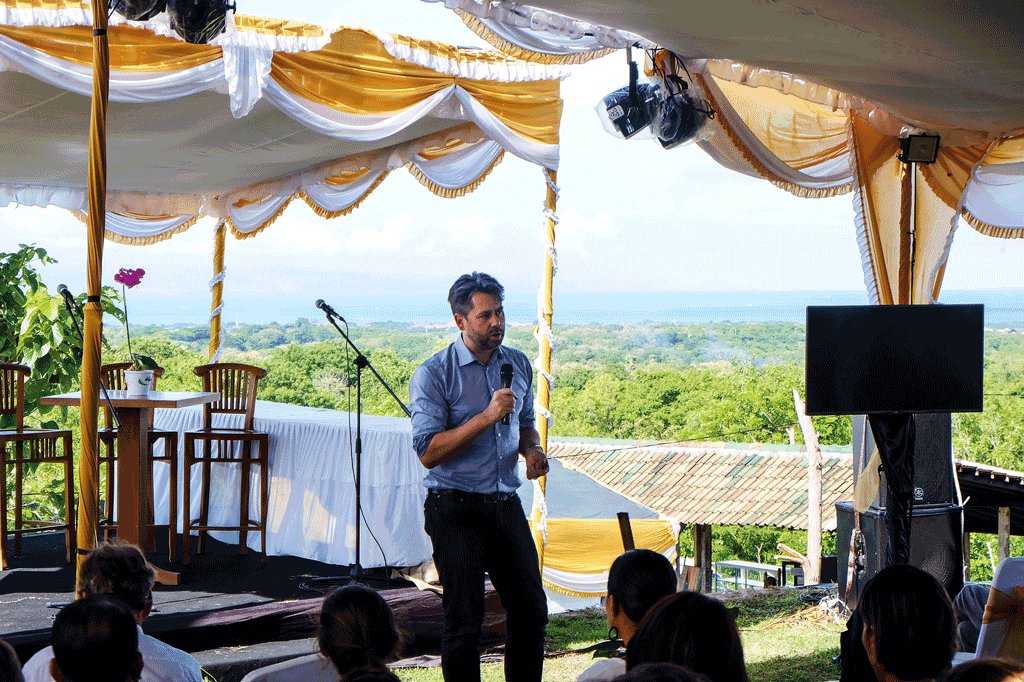 NOW_Bali's tweet photo. #NOWBali: The Zero Waste to Oceans Conference by @RoleFoundation: Preventing Plastic Pollution | https://t.co/YsFAkYSPuW https://t.co/DPWuNhjsJf