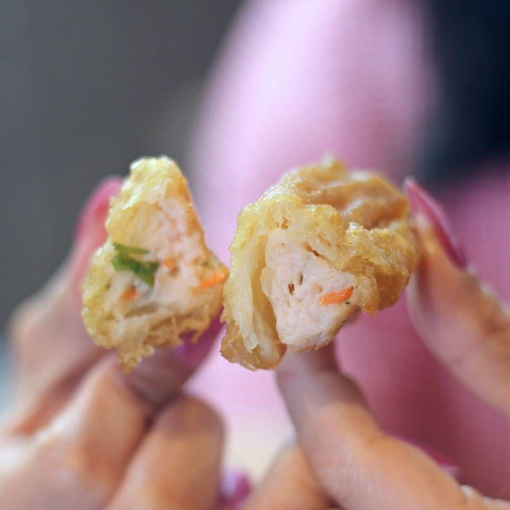 An easy meal like this Deep Fried Prawn Cruller with mayonnaise, is something you need when you're still dealing with work!
• #food#blogger…