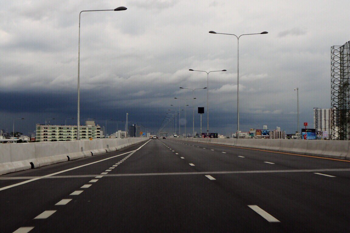 mamaru4465TH's tweet photo. มาและ เขามาและ  #ฝนตก https://t.co/RfY9a8xEVc