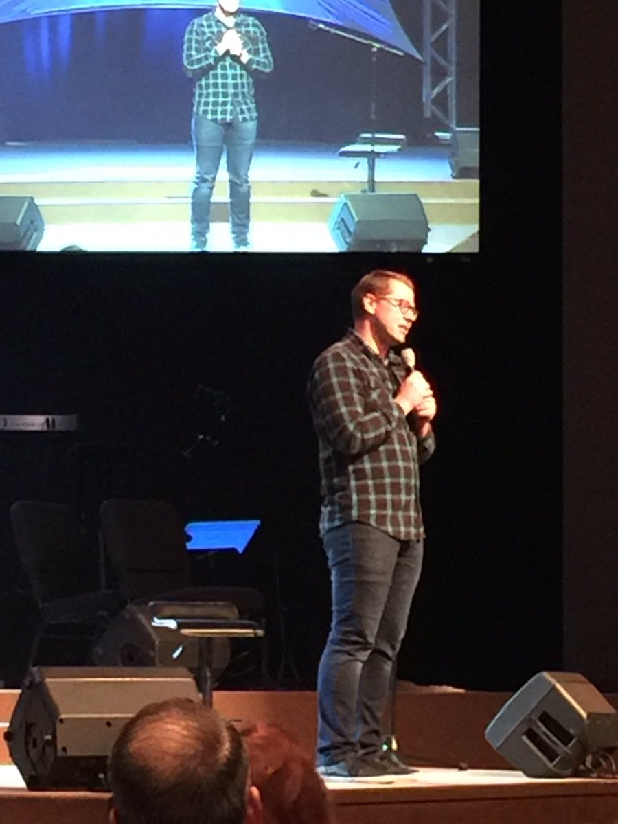 ccacomedy's tweet photo. Dustin Nickerson bringing the funny! @DustinNickerson #Cca2017 #ccashowcase https://t.co/g2hFtJq3rm