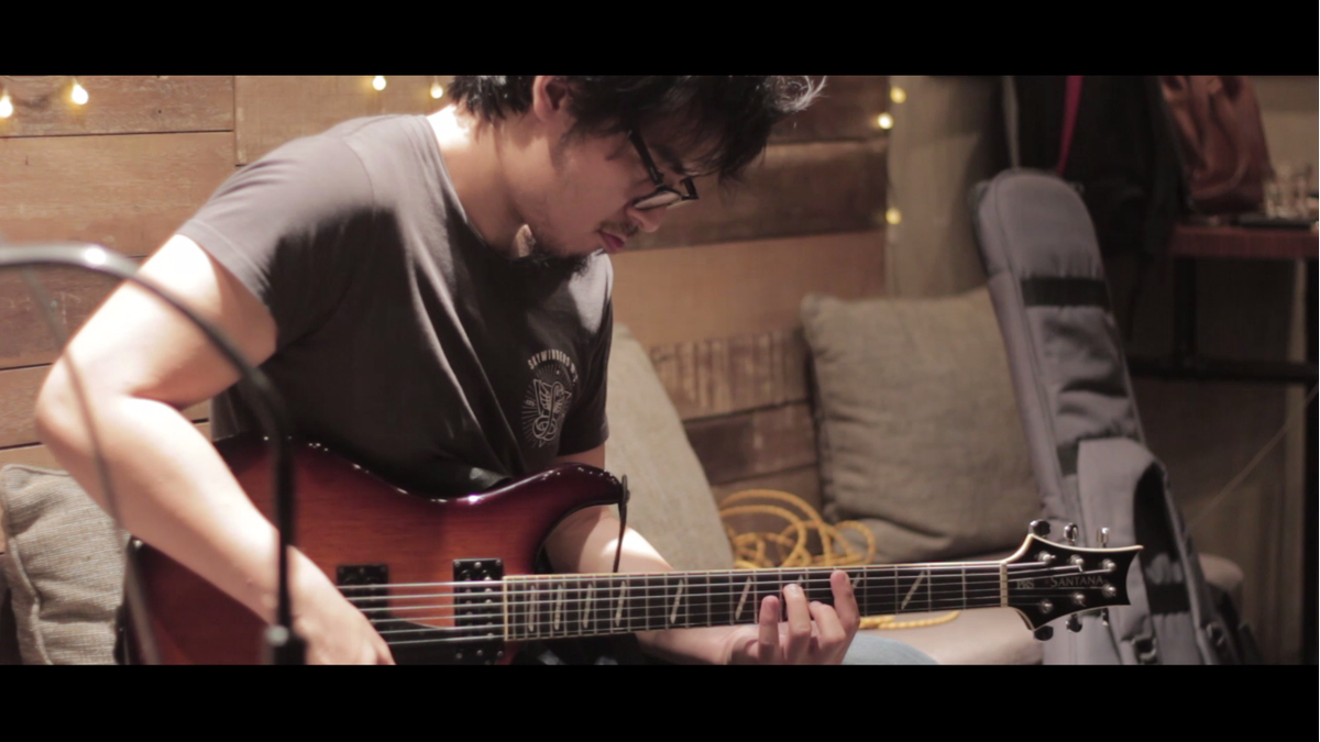 suffoKEYT's tweet photo. Watch out for the acoustic sessions of KE - Kaleidoscope Eyes! Filmed this at Ella and the Blackbird Cafe, Loyola Heights. <3 https://t.co/t8jiwXywh6