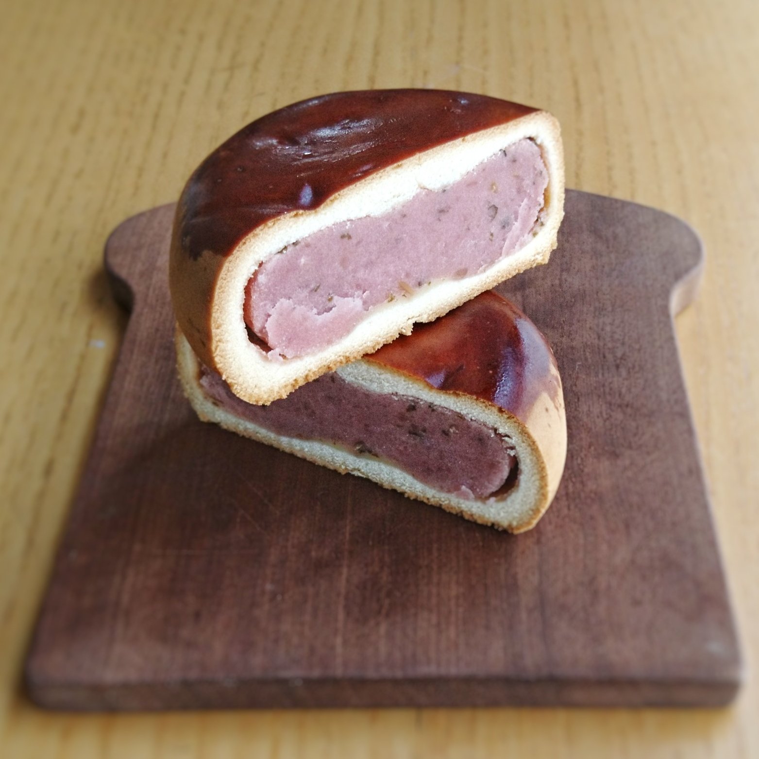 Sakura Mog 食 くり太郎本舗清月 くり太郎本舗の桜もっち 0gの特大サイズとネーミングに目を奪われて買い 栗饅頭が有名なお菓子やさんらしく しっかりめの生地と 桜あんの中には細かく刻まれた栗いり