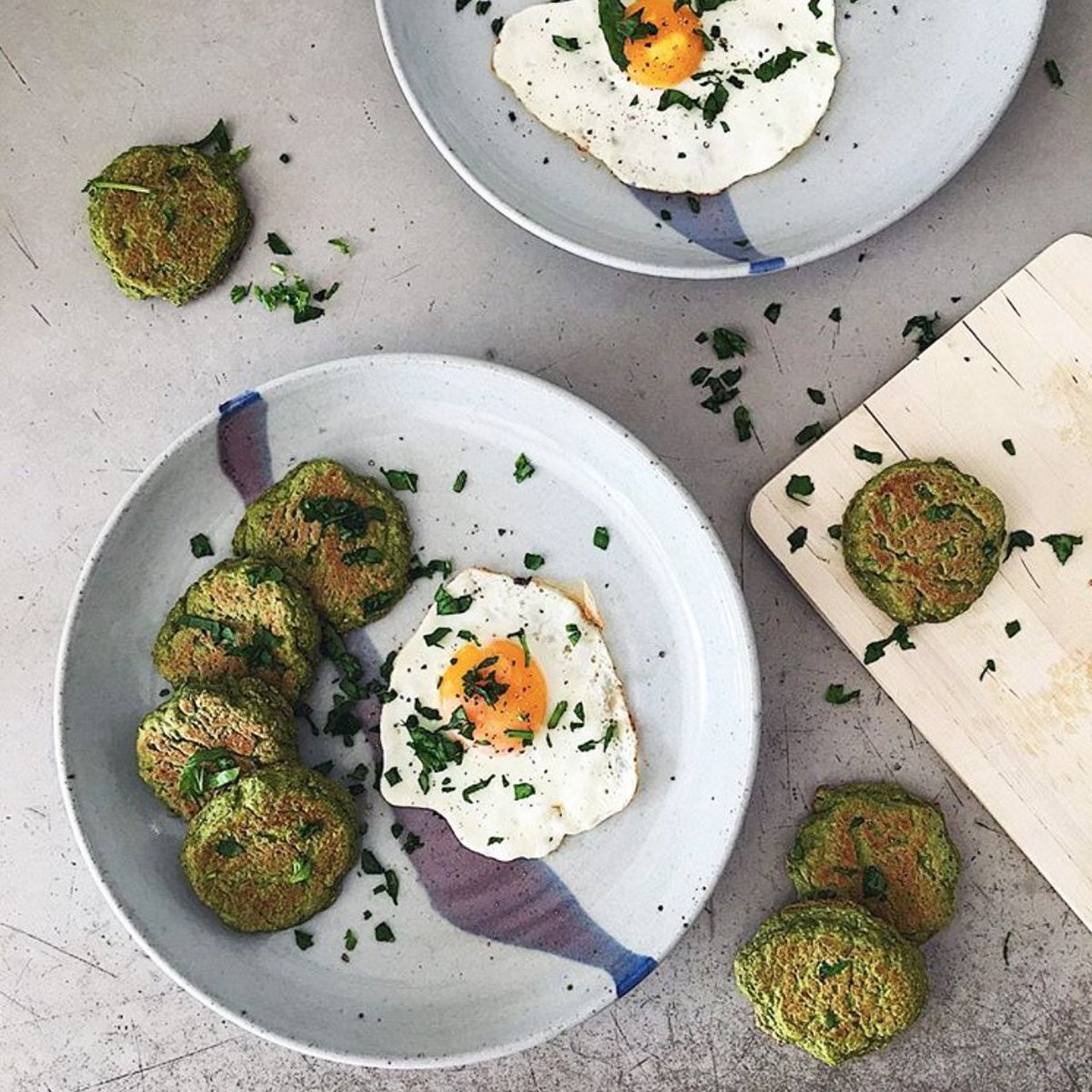 Khoollect's tweet photo. Sunday mornings are best for long breakfasts and brunches. What did you get up to yesterday? #khoollectbreakfast https://t.co/pvHG84FeBw