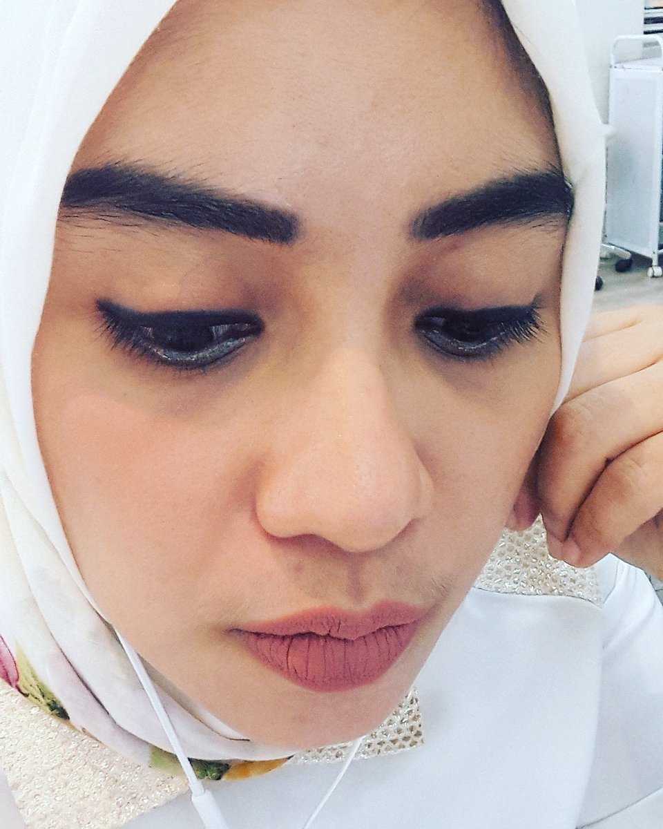 mulai bosen bgt dengan situasi kyk gini.aneh.atasan tidak mau mendengrkan alesan apapunn.sebenernya dia tau gk sih arti sebuah kebijaksanaan