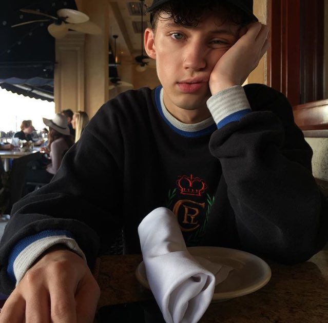 Troye sivan is actually 22 ,, happy birthday bby i love u most    