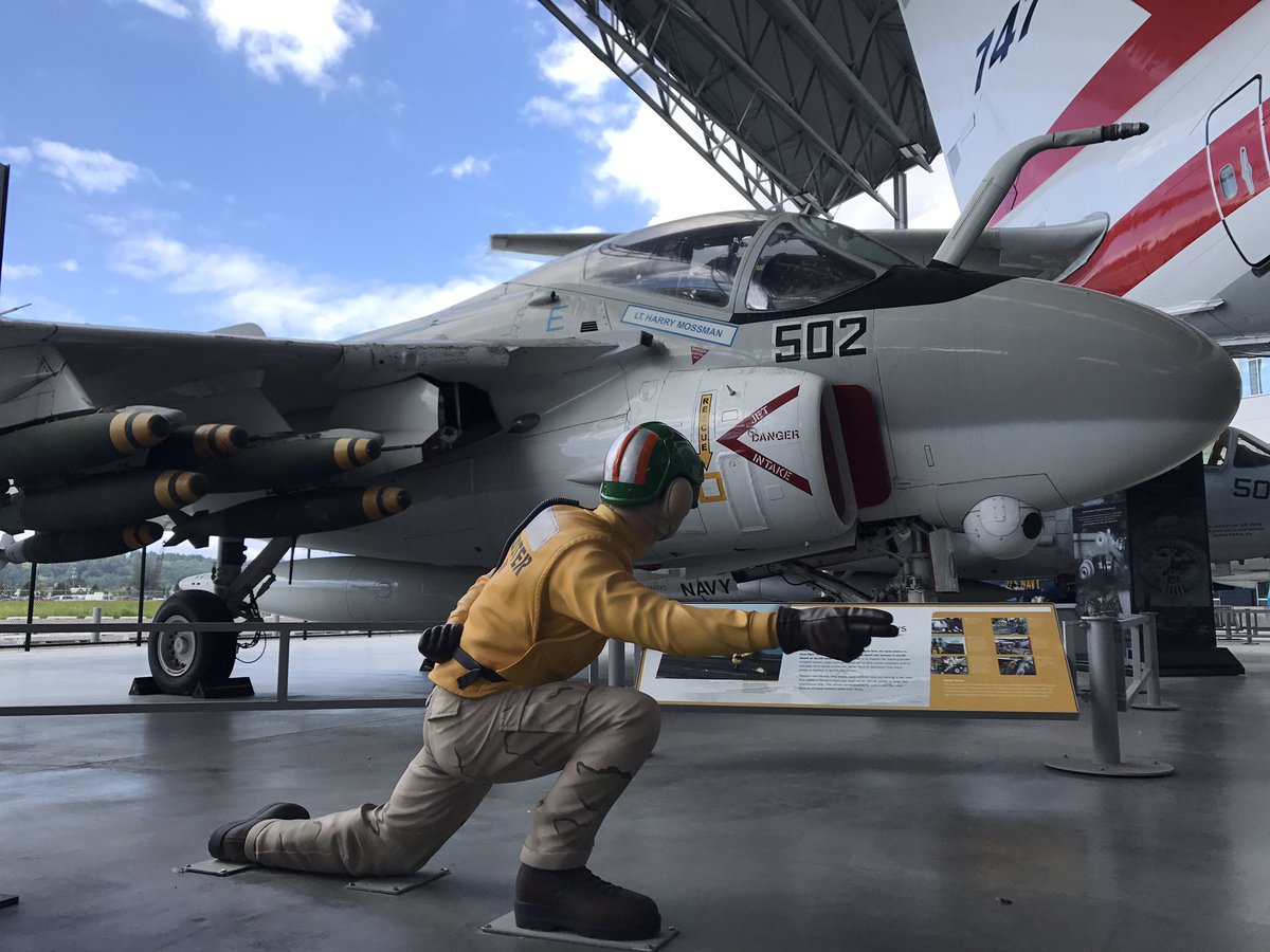 ericsood2's tweet photo. Met the SR-71, President Nixon, DB Cooper at the @museumofflight ! https://t.co/5ilhbNsfmW